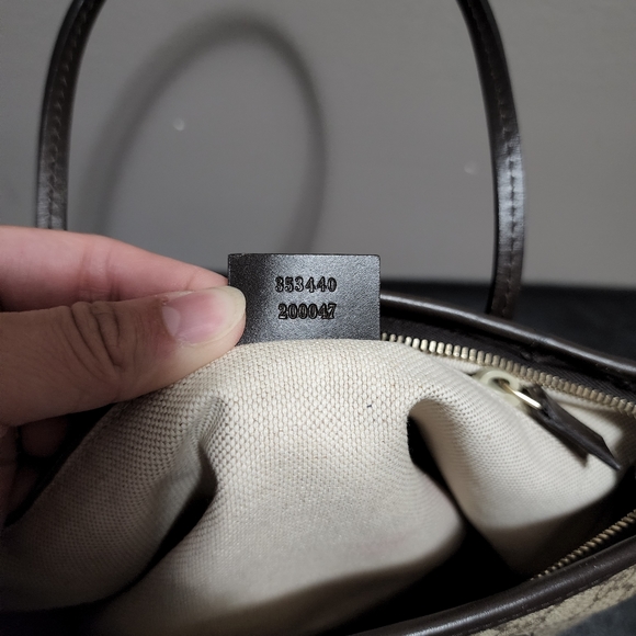 โ๏ธSOLDโ๏ธ Gucci Supreme 2way Canvas Bag - Picture 5 of 16